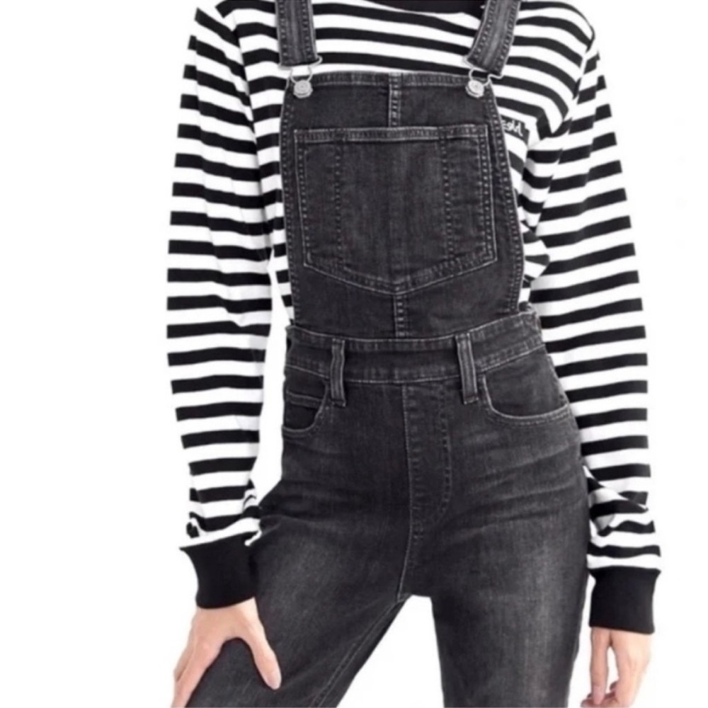NWOT LEVIS black Denim Bib Overalls Jeans Jumpsuit 🤩 size 28
